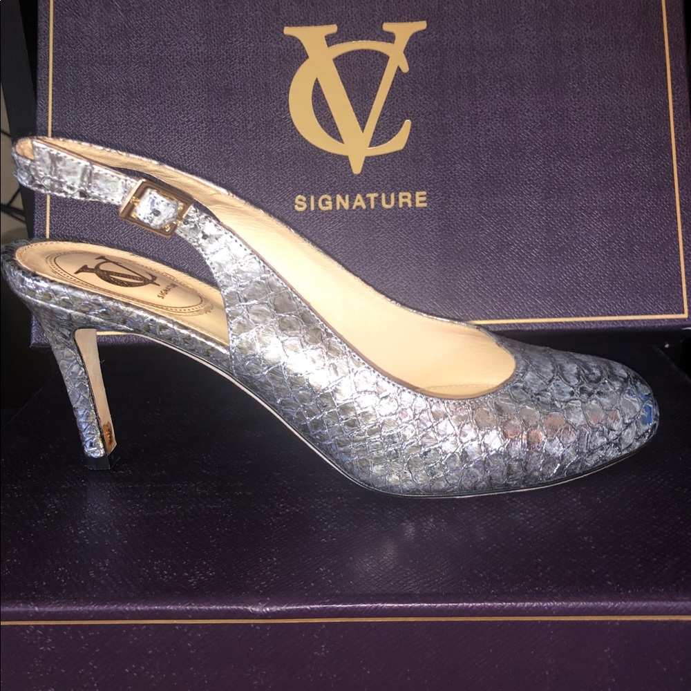Signature Vince Camuto heels. Size 6.5